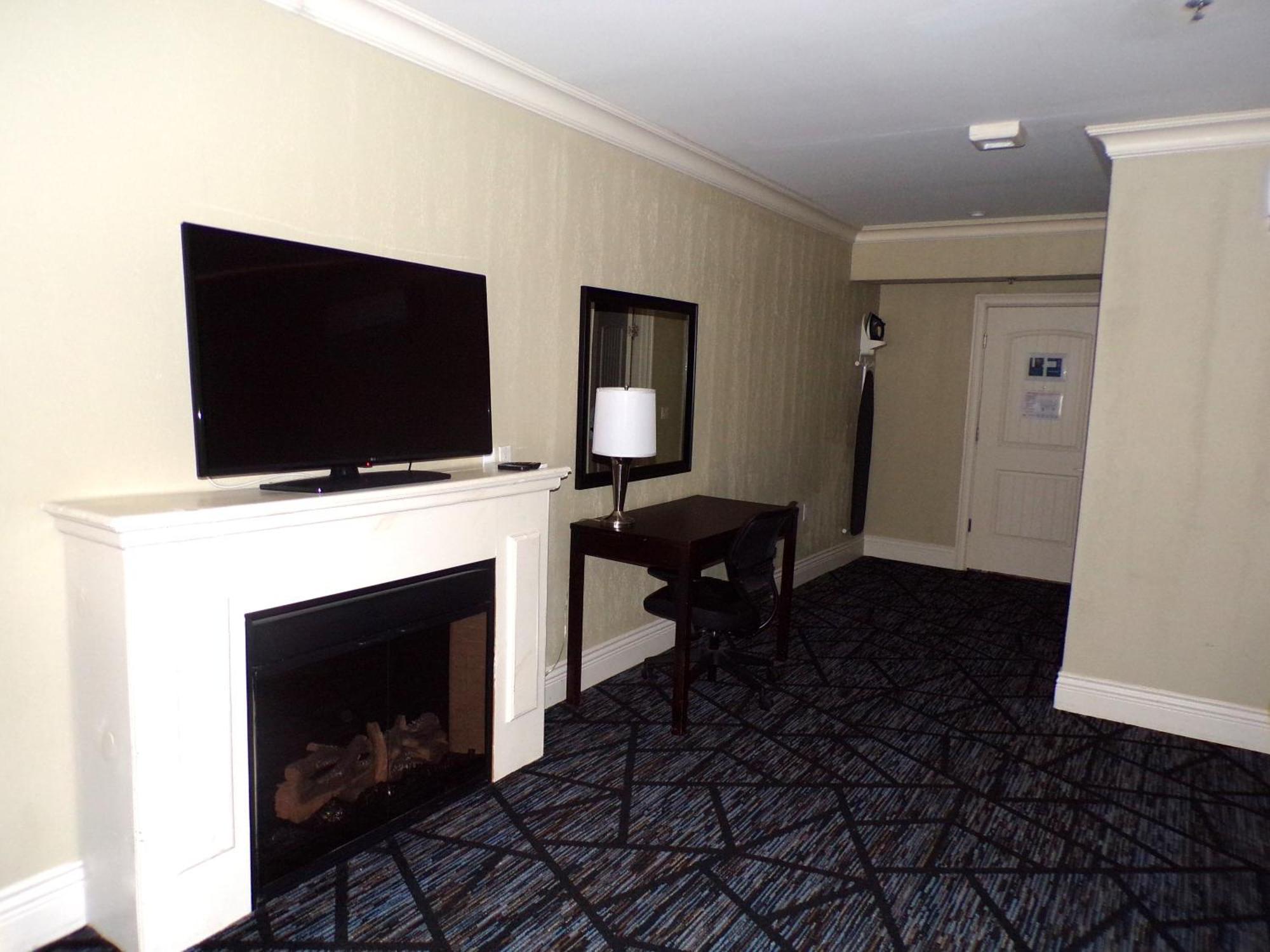 לוויסטון Niagara Crossing Hotel And Spa מראה חיצוני תמונה