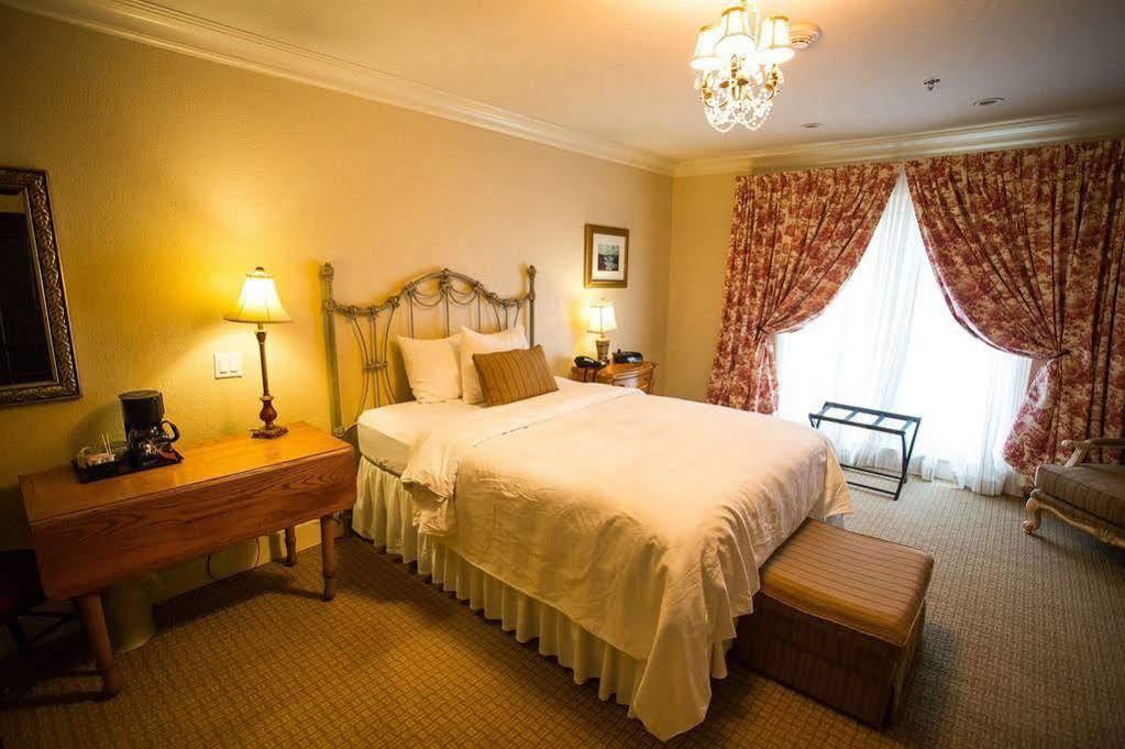 לוויסטון Niagara Crossing Hotel And Spa מראה חיצוני תמונה