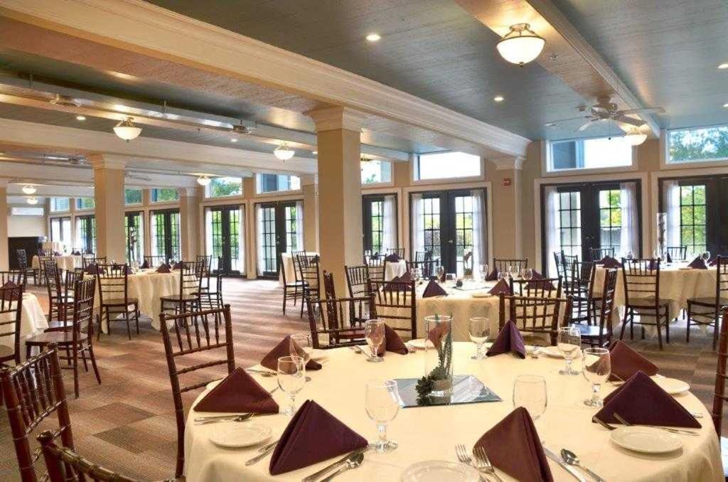 לוויסטון Niagara Crossing Hotel And Spa מראה חיצוני תמונה
